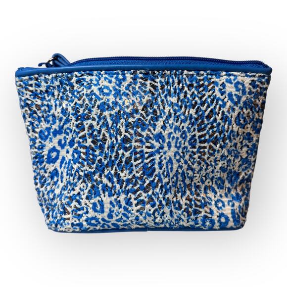 NWOT Women's Vera Bradley Mesh Sequin Wristlet in Camocat Blue - Picture 3 of 5